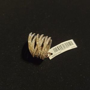 Henri Bendel ring size 8